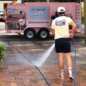 wc.1T4A9048 Pressure washing an office on Robinson Street in Orlando